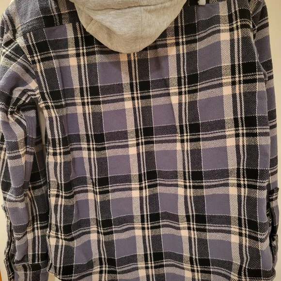 American Eagle Plaid Flannel Shirt - Picture 9 of 13